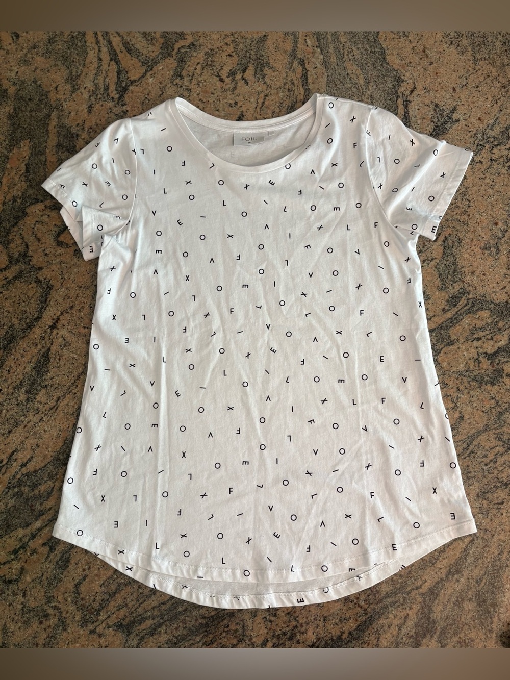 Foil Clothing Women's White All-Over Letter Print Short Sleeve T-Shirt Size XS